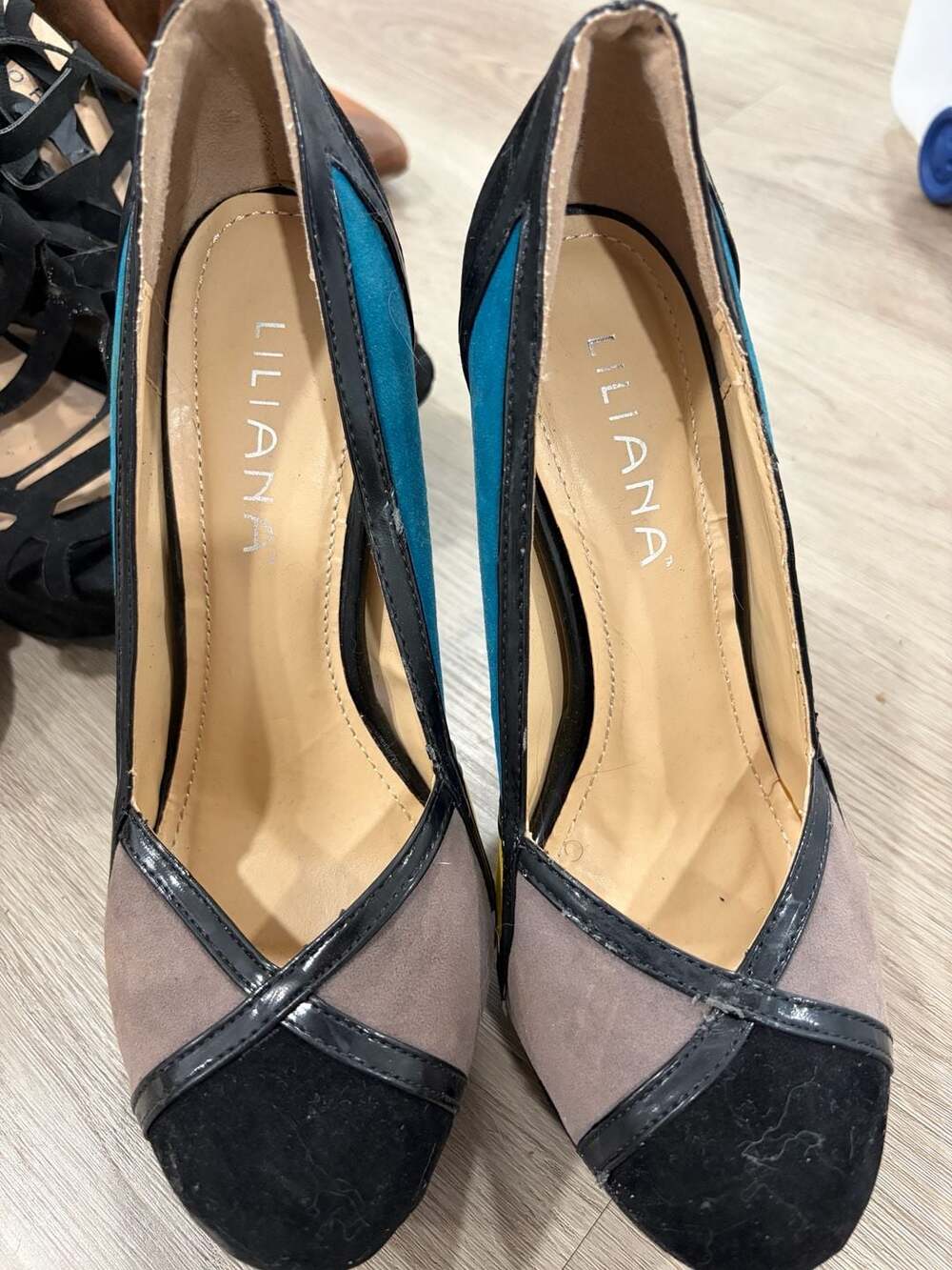 Liliana Carinthia Colorblock Stiletto Pumps Multi